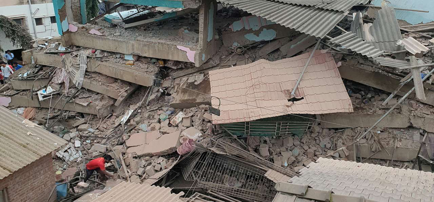 पाँचतले भवन भत्किँदा भारतको राइगढमा मृत्यु हुनेको संख्या १० पुग्यो